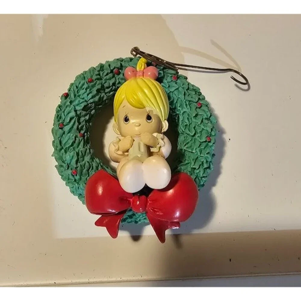 Precious Moments Baby Girl Wreath Ornament 1996 Resin #034 Collectible